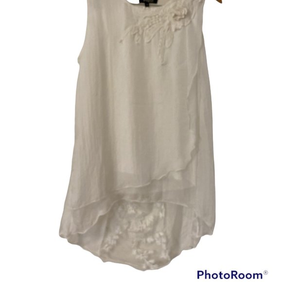 PAPA 🇨🇦 Sleeveless Top Sz M Beautiful Detail White Wedding Bridal - Picture 7 of 8